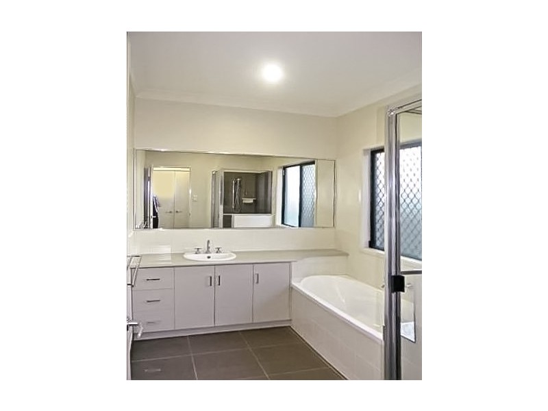 18 Argos Street, Ooralea QLD 4740