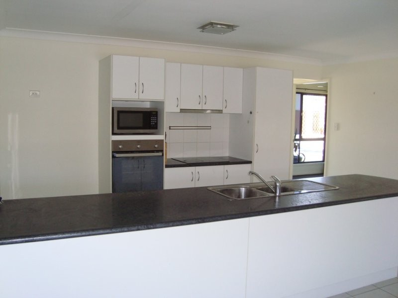 24 Debbiesue Drive, Mount Pleasant QLD 4521