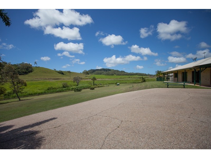 556 Eversleigh Road, Alligator Creek QLD 4740