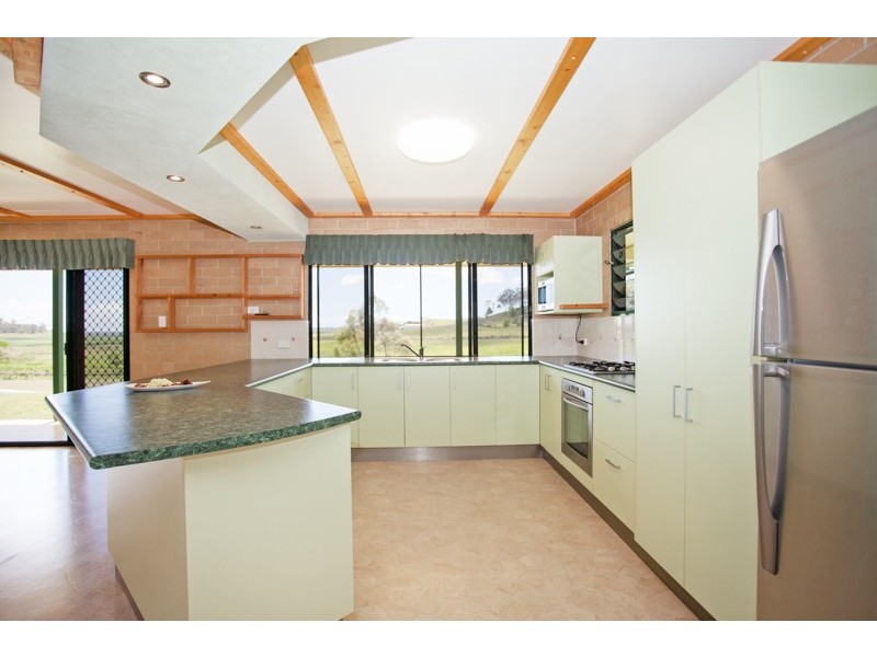 556 Eversleigh Road, Alligator Creek QLD 4740