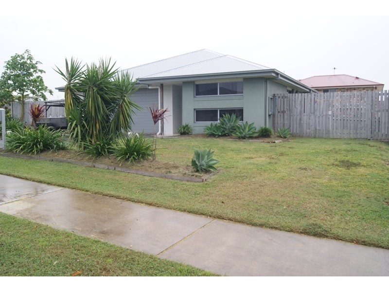14 Hawkins Street, Bucasia QLD 4750