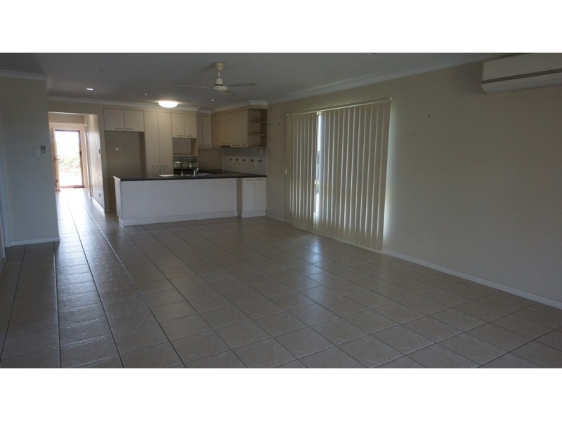 31 Dustwill Street, Eimeo QLD 4740