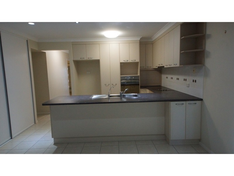 31 Dustwill Street, Eimeo QLD 4740