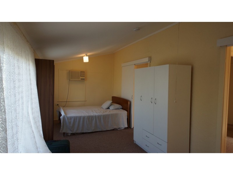 19 Holland Street, West Mackay QLD 4740