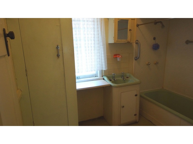 19 Holland Street, West Mackay QLD 4740