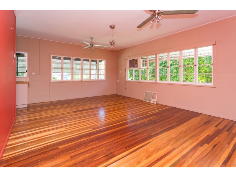 6 Pheasant Street, Slade Point QLD 4740