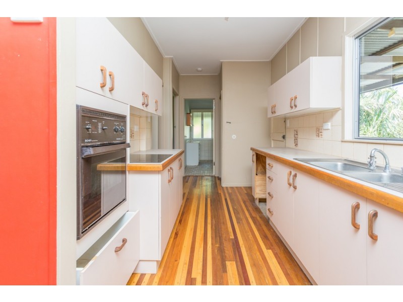 6 Pheasant Street, Slade Point QLD 4740