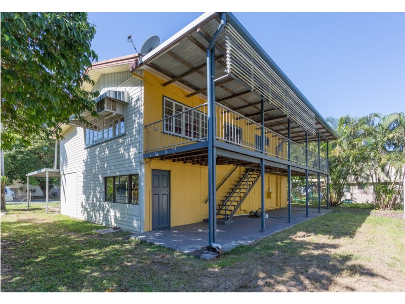 6 Pheasant Street, Slade Point QLD 4740