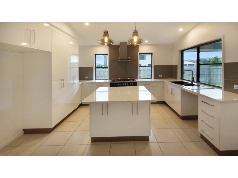 17 Stoddart Place, Walkerston QLD 4751