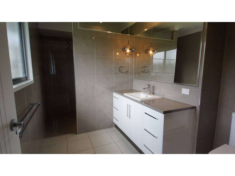 17 Stoddart Place, Walkerston QLD 4751