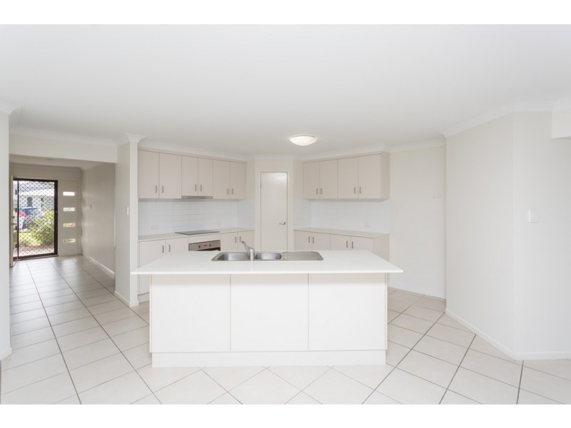 15 Kingslea Court, Ooralea QLD 4740