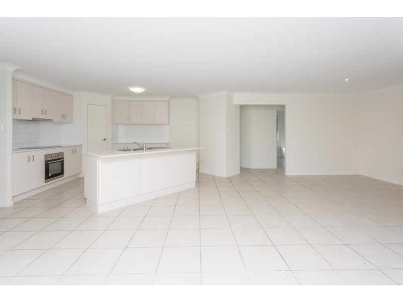 15 Kingslea Court, Ooralea QLD 4740