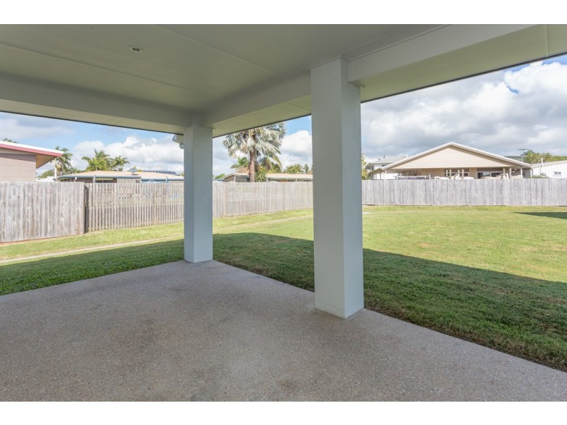 15 Kingslea Court, Ooralea QLD 4740