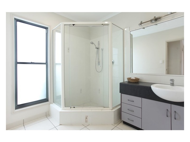 35 Rasmussen Avenue, Hay Point QLD 4740