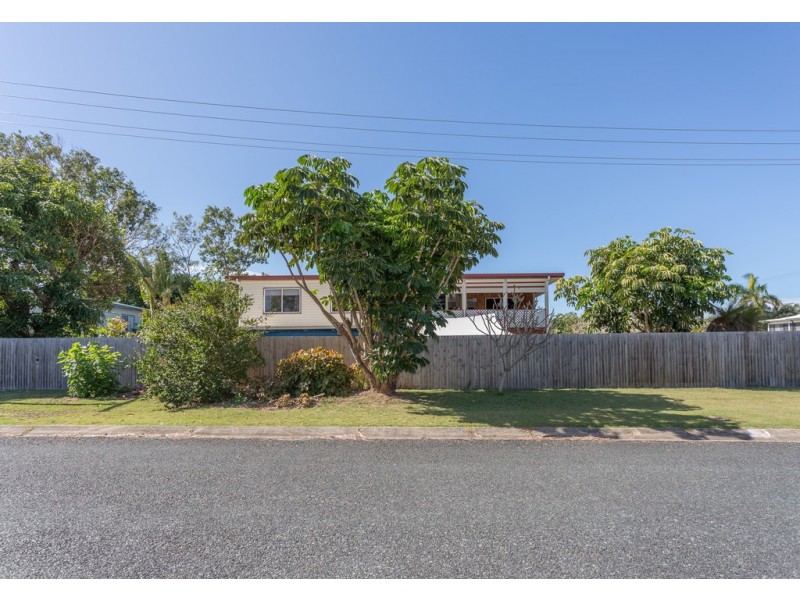 8 Rosella Street, Slade Point QLD 4740