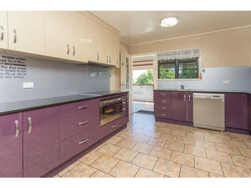 8 Rosella Street, Slade Point QLD 4740