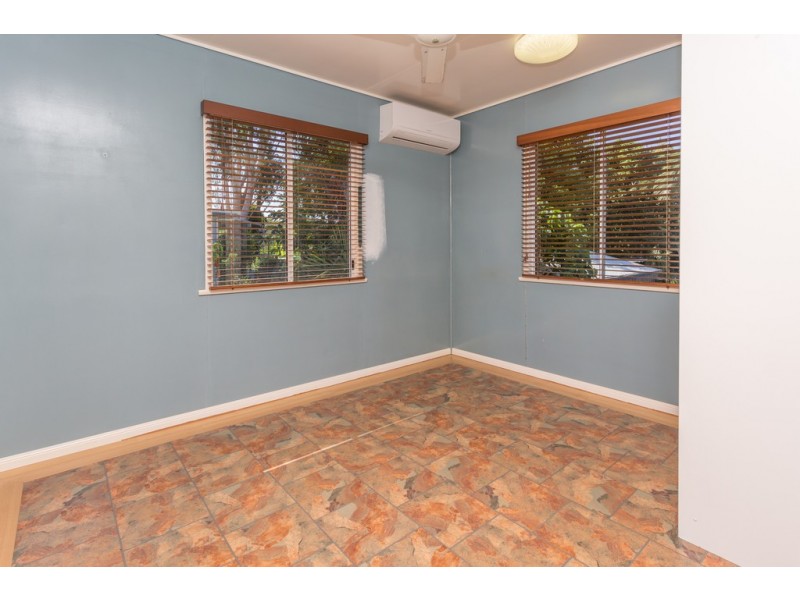 8 Rosella Street, Slade Point QLD 4740