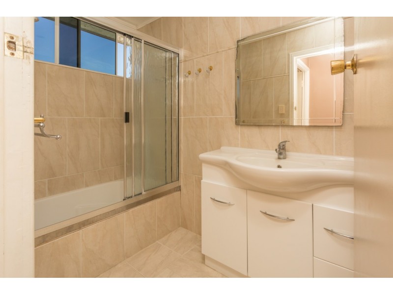 8 Rosella Street, Slade Point QLD 4740