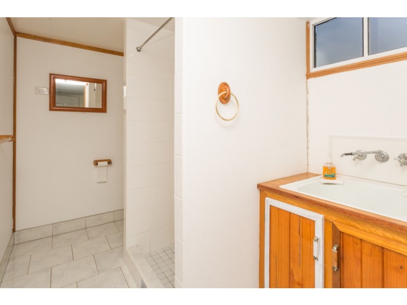 8 Rosella Street, Slade Point QLD 4740