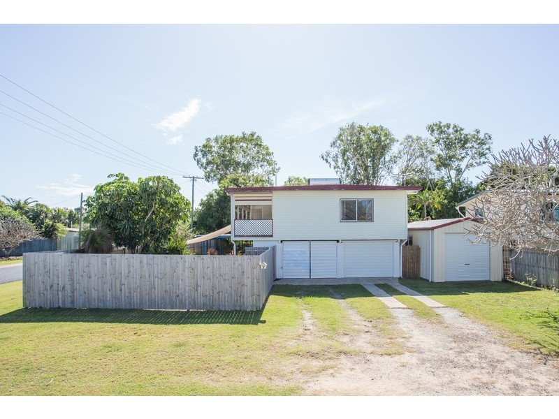 8 Rosella Street, Slade Point QLD 4740