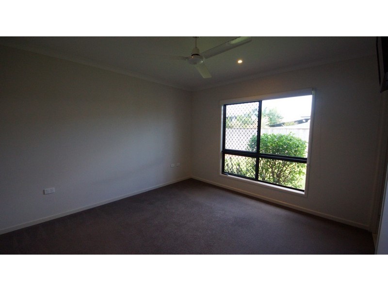 13 Vesta Lane, Ooralea QLD 4740