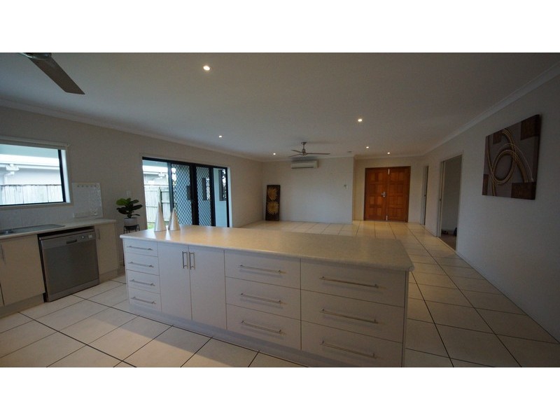 13 Vesta Lane, Ooralea QLD 4740
