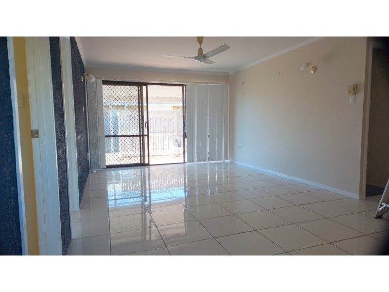 2/395 Bridge Road, West Mackay QLD 4740