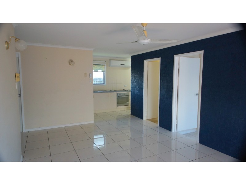 2/395 Bridge Road, West Mackay QLD 4740