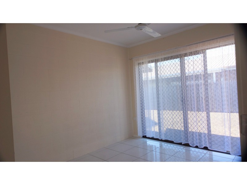 2/395 Bridge Road, West Mackay QLD 4740