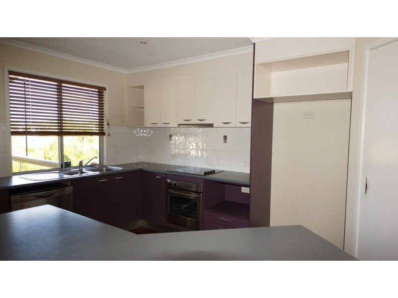 3 Royal Boulevard, Glenella QLD 4740