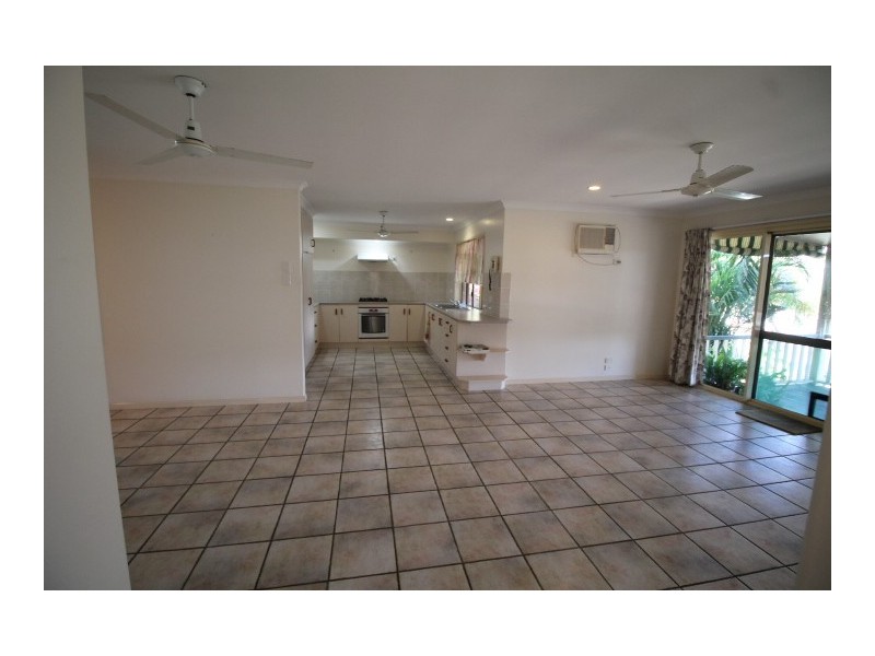 8 Rasmussen Avenue, Hay Point QLD 4740