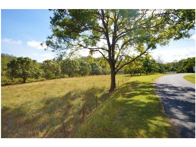 23 Miltons Lookout Road, Hampden QLD 4741