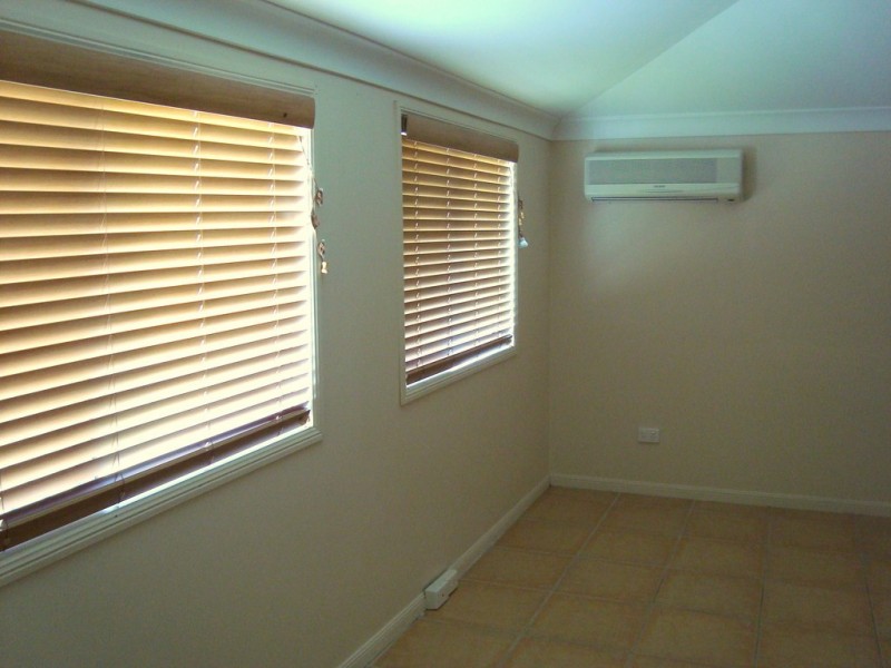 16 Mary Street, West Mackay QLD 4740
