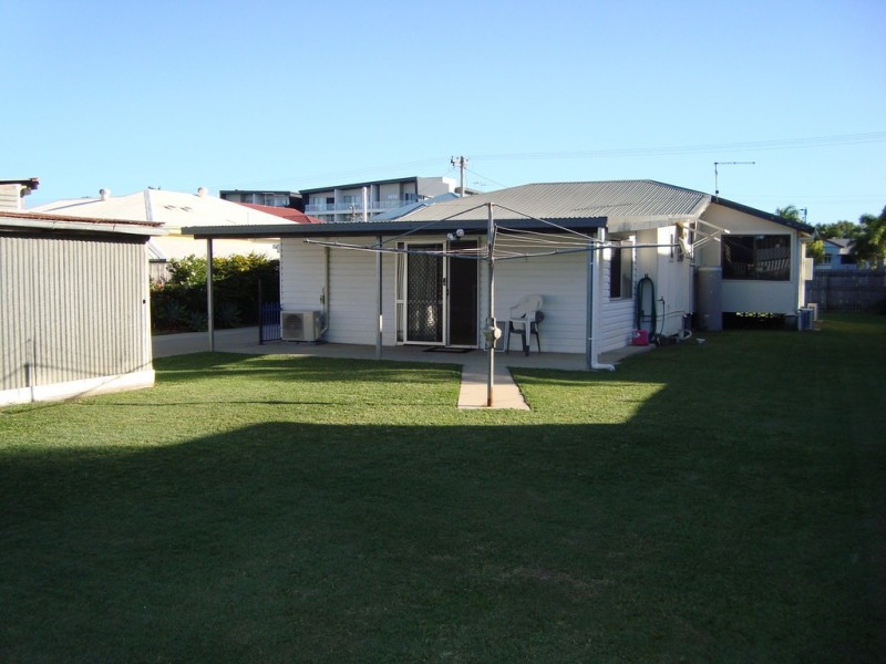 16 Mary Street, West Mackay QLD 4740