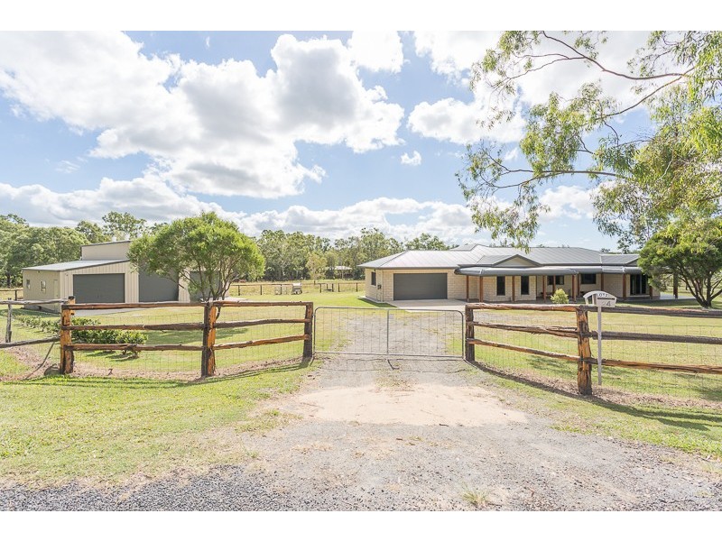 24 Anna Court, Oakenden QLD 4741