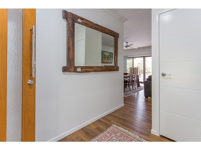 24 Anna Court, Oakenden QLD 4741
