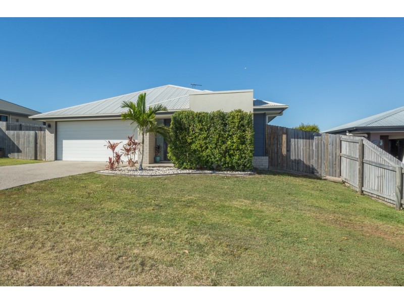 30 Hangan Street, Bucasia QLD 4750