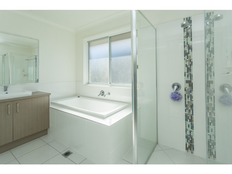 30 Hangan Street, Bucasia QLD 4750