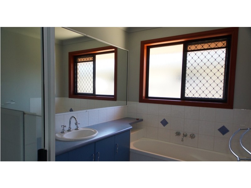 8 Absolon, South Mackay QLD 4740