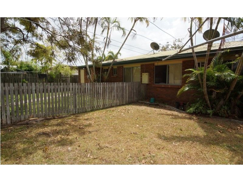1 and 2 / 22 Schapers Road, Glenella QLD 4740