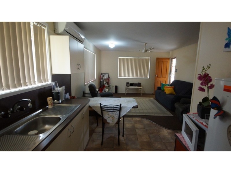 1 and 2 / 22 Schapers Road, Glenella QLD 4740