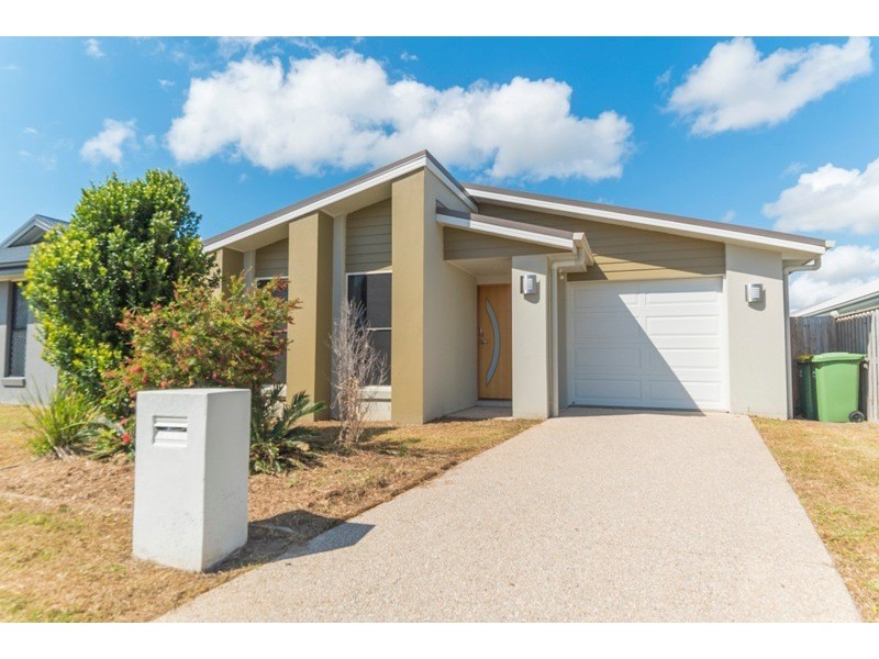 185 Whitehaven Drive, Blacks Beach QLD 4740