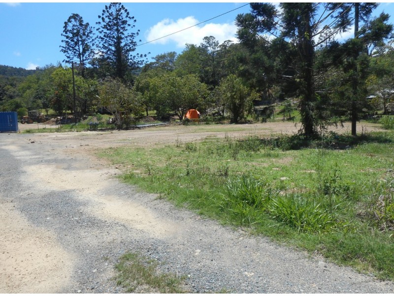 18 Cummings Street, Eungella QLD 4757