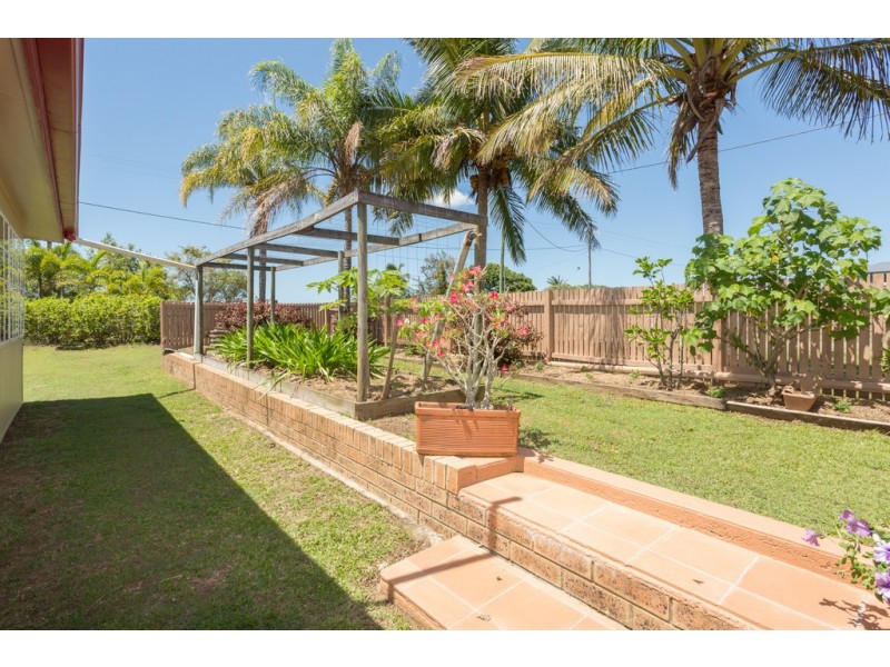 4 McKnight Road, Alligator Creek QLD 4740