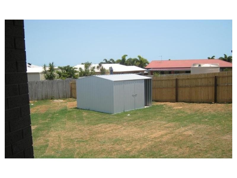 28 Kristy Crescent, Eimeo QLD 4740