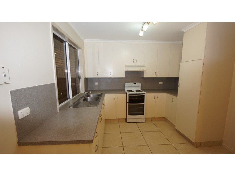 29 Mansfield Drive, Beaconsfield QLD 4740