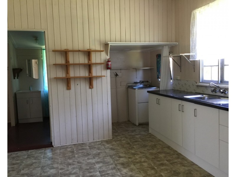 22 Perry Street, West Mackay QLD 4740