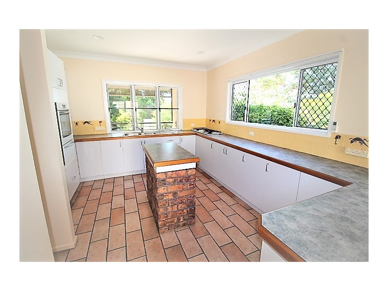 12 Rasmussen Avenue, Hay Point QLD 4740