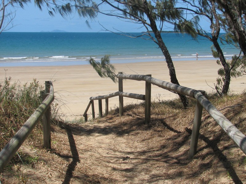 12 Rasmussen Avenue, Hay Point QLD 4740