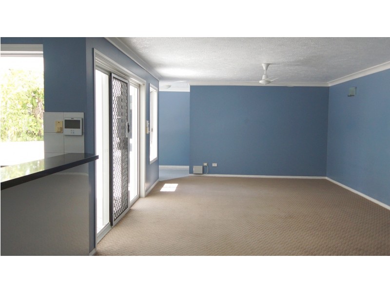 2/4 Prudhoe Street, East Mackay QLD 4740